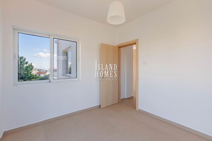 Image No.18-2 Bed Apartment for sale