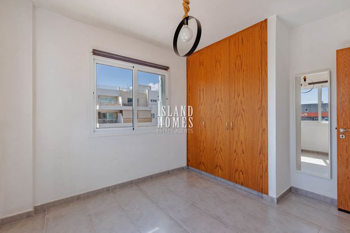 Image No.20-2 Bed Apartment for sale