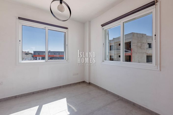 Image No.21-2 Bed Apartment for sale