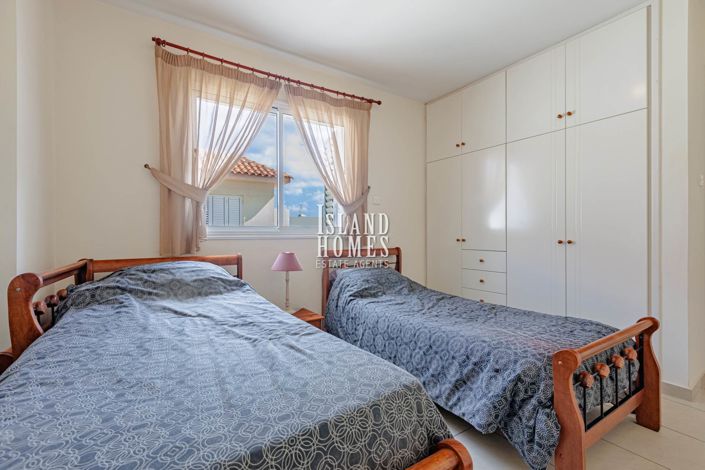Image No.24-3 Bed Apartment for sale