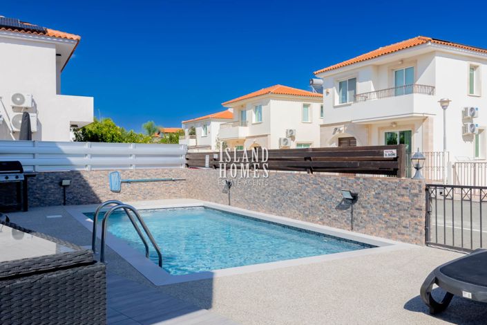 Image No.19-2 Bed Villa / Detached for sale