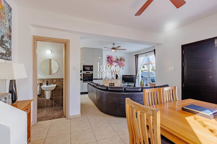 Image No.9-2 Bed Villa / Detached for sale