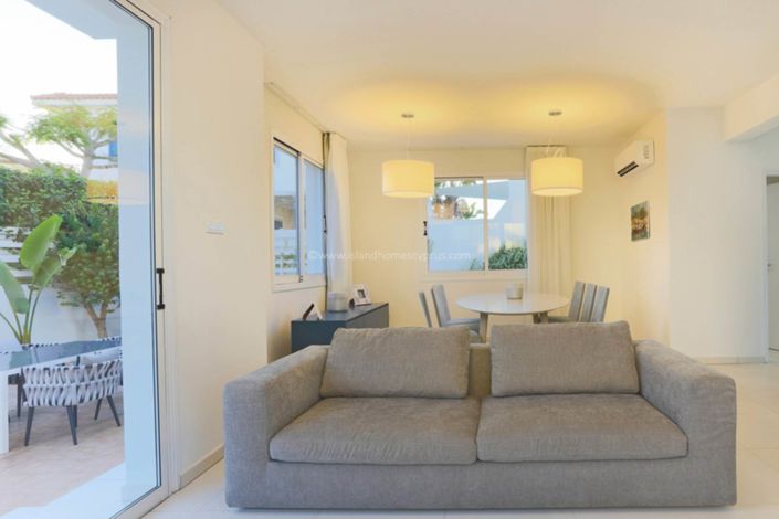 Image No.10-3 Bed Villa for sale