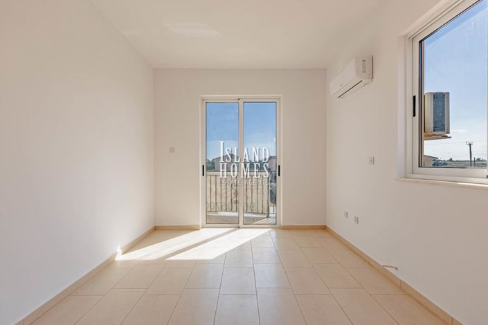 Image No.27-3 Bed Villa for sale