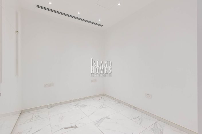 Image No.20-5 Bed Villa for sale