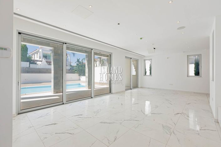 Image No.4-5 Bed Villa for sale