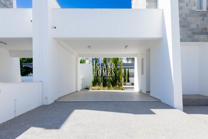 Image No.41-5 Bed Villa for sale