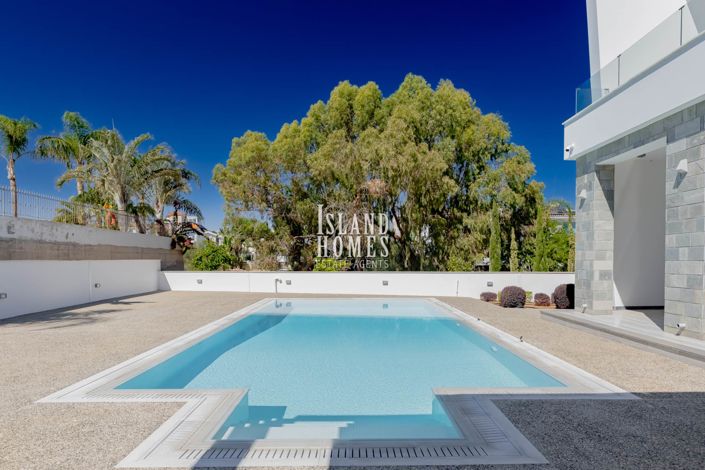 Image No.14-5 Bed Villa / Detached for sale