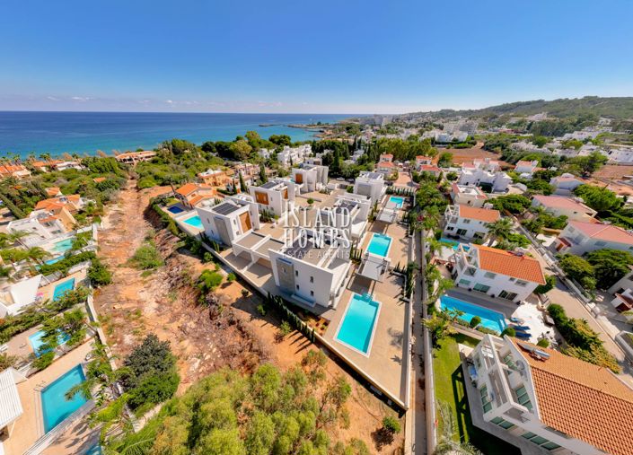 Image No.26-5 Bed Villa / Detached for sale