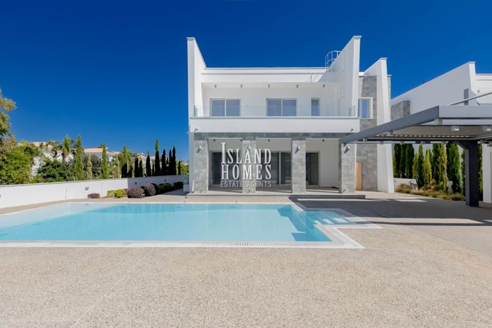 Image No.8-5 Bed Villa / Detached for sale