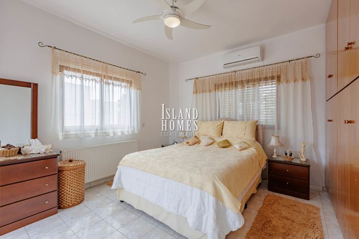 Image No.28-4 Bed Villa for sale