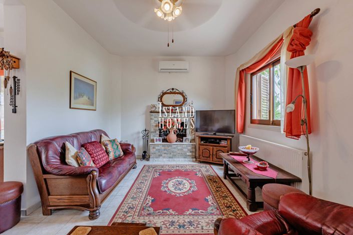 Image No.4-4 Bed Villa for sale