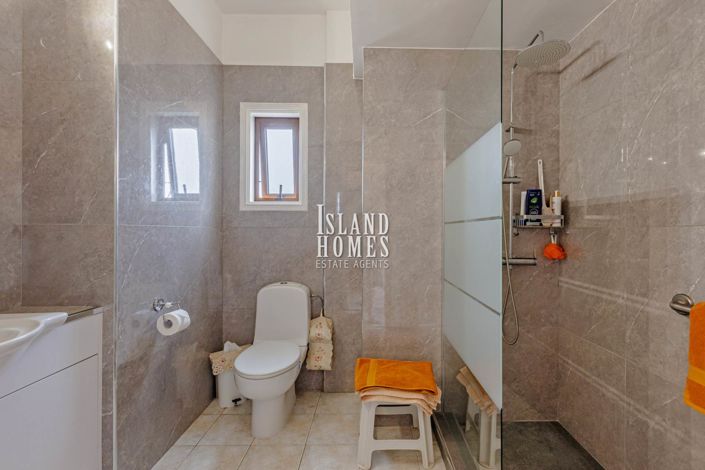 Image No.45-4 Bed Villa for sale