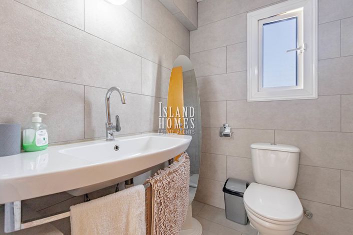 Image No.27-3 Bed Villa for sale