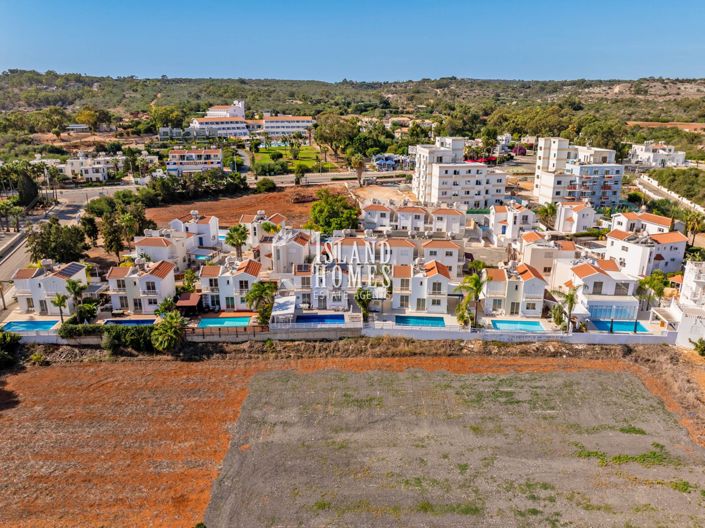 Image No.42-3 Bed Villa for sale