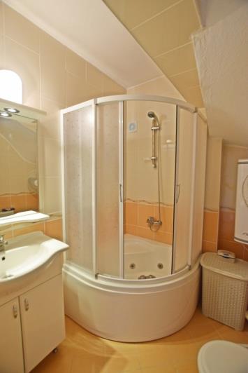 Image No.12-3 Bed Duplex for sale