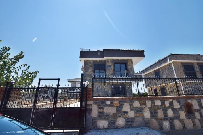 Image No.3-4 Bed Villa / Detached for sale