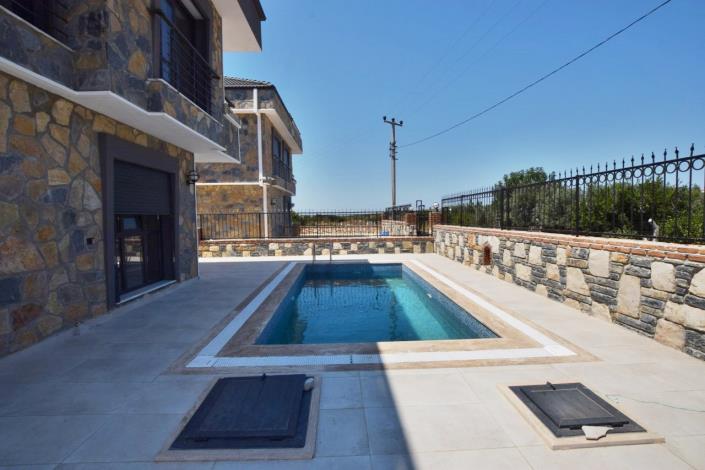 Image No.6-4 Bed Villa / Detached for sale