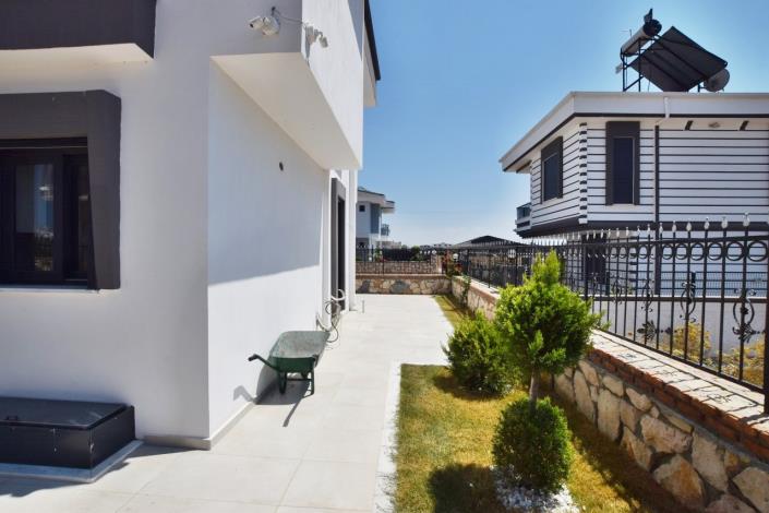 Image No.11-4 Bed Villa / Detached for sale