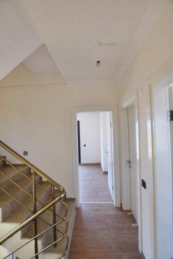 Image No.20-4 Bed Villa / Detached for sale