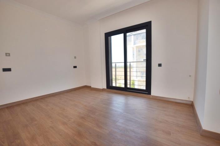 Image No.24-4 Bed Villa / Detached for sale