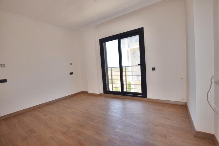 Image No.27-4 Bed Villa / Detached for sale