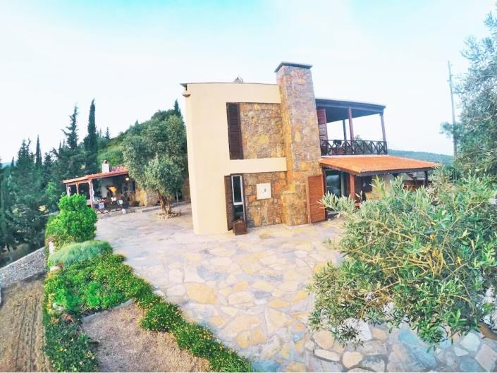 Image No.6-6 Bed House for sale