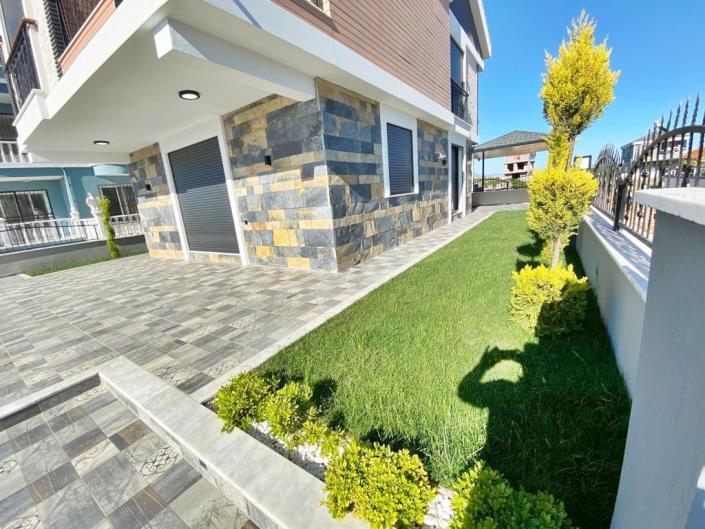 Image No.22-5 Bed Villa / Detached for sale