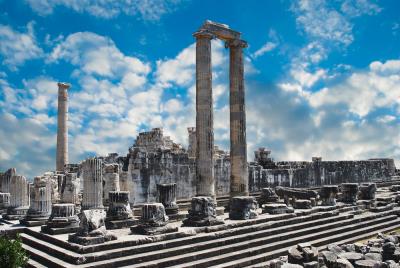 view-of-Temple-of-Apollo-in-antique-city-of-Didyma-in-didum-1-