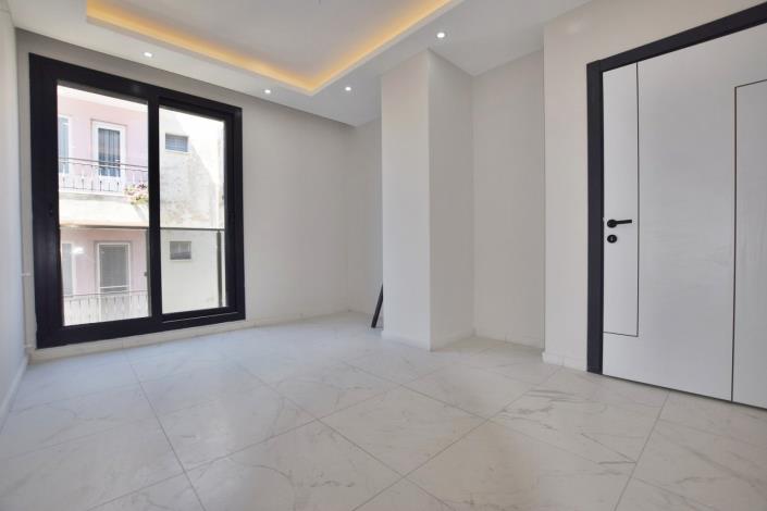 Image No.13-3 Bed Duplex for sale