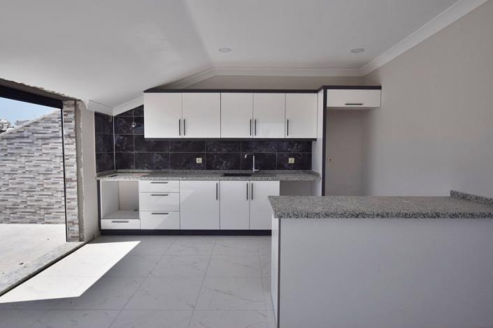 Image No.21-3 Bed Duplex for sale