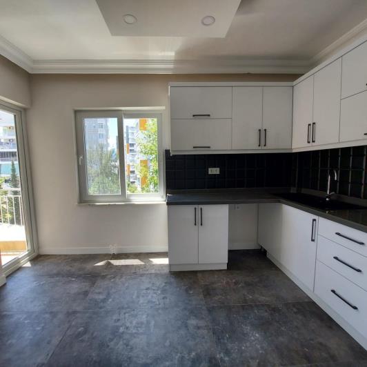 Image No.24-3 Bed Apartment for sale