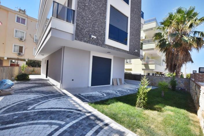 Image No.1-4 Bed Villa / Detached for sale