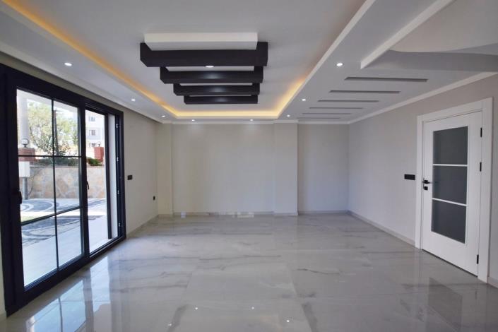 Image No.9-4 Bed Villa / Detached for sale