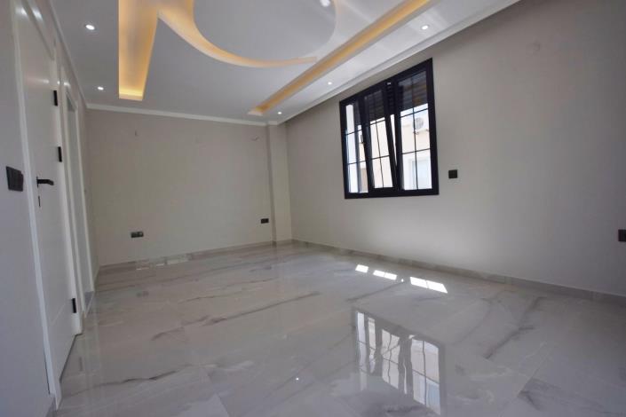 Image No.26-4 Bed Villa / Detached for sale