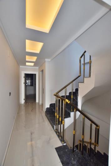 Image No.35-4 Bed Villa / Detached for sale