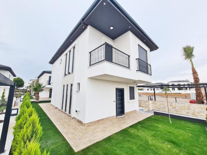 Image No.13-3 Bed Villa / Detached for sale