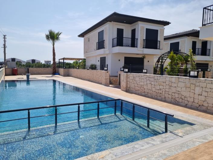 Image No.11-3 Bed Villa / Detached for sale
