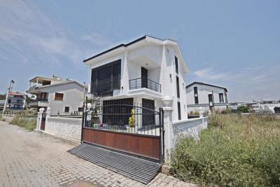 villa-cilek-bahcesi-yani-1063e17-12_1024x683