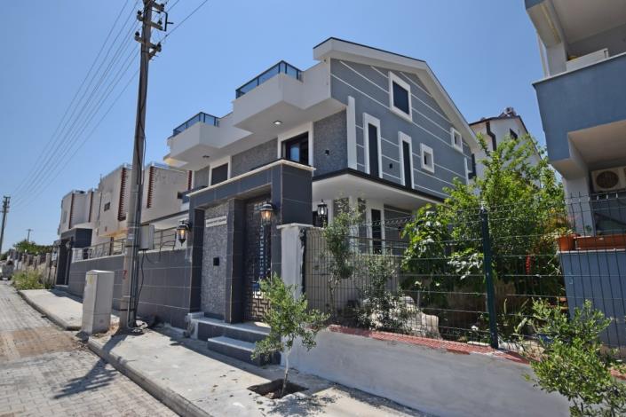 Image No.3-4 Bed Villa for sale