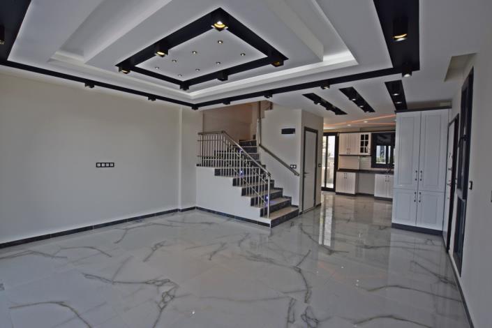 Image No.10-4 Bed Villa for sale