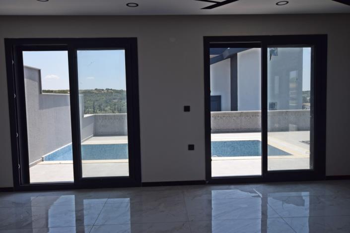 Image No.9-4 Bed Villa for sale