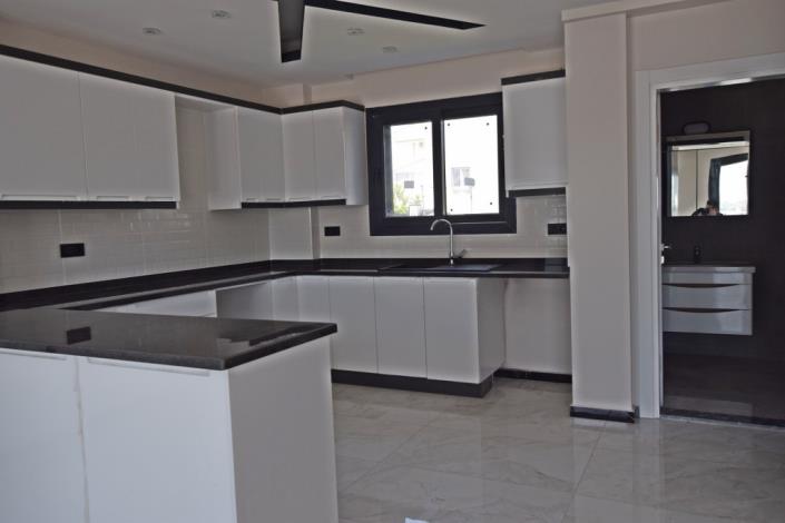 Image No.12-4 Bed Villa for sale