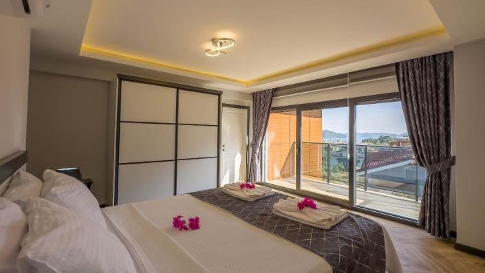 Image No.17-4 Bed Villa / Detached for sale