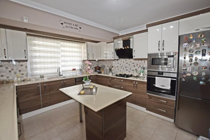 Image No.13-3 Bed Villa for sale