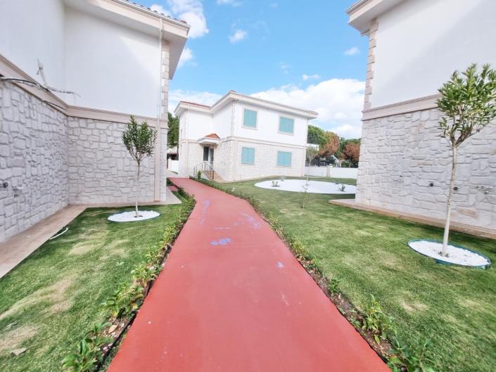 Image No.33-2 Bed Apartment for sale