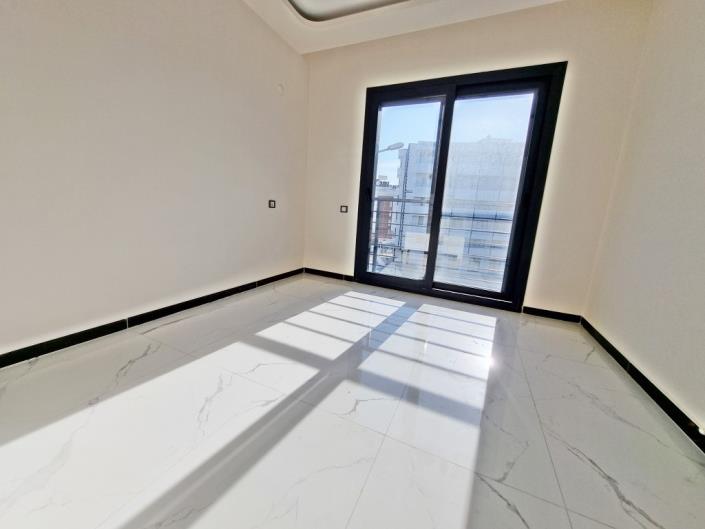 Image No.20-2 Bed Apartment for sale