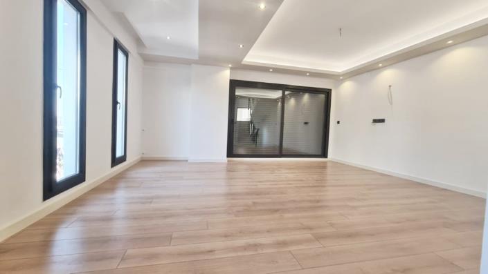 Image No.21-Villa de 4 chambres à vendre à Altinkum