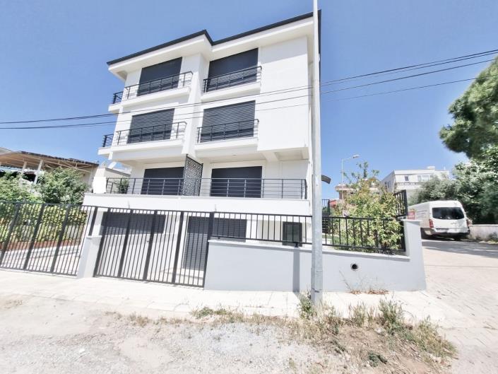 Image No.3-Villa de 4 chambres à vendre à Altinkum