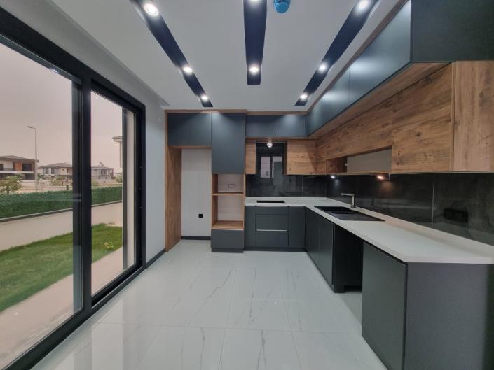 Image No.14-4 Bed Villa / Detached for sale